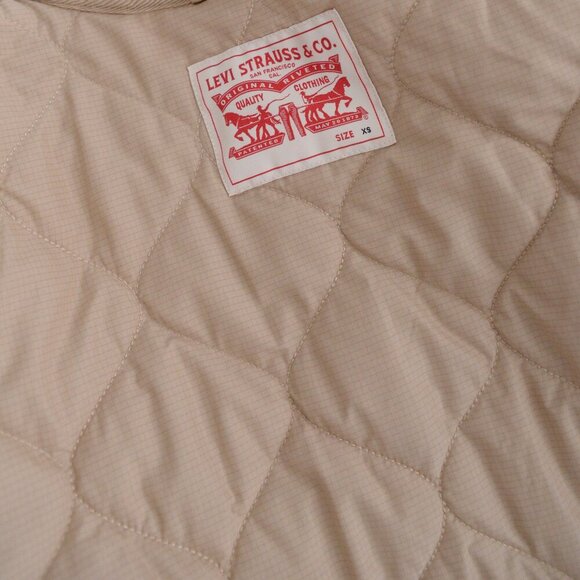 Levi's Marlowe Oversized Cream & Tan Reversible Sherpa Quilted Jacket  XS - Picture 13 of 14